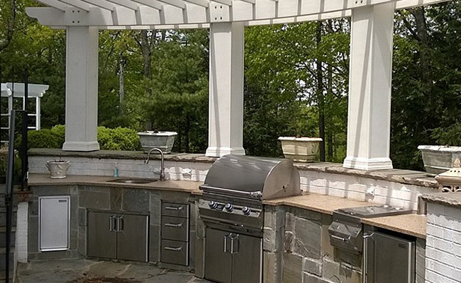 Outdoor Kitchens 2025